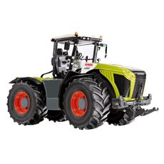 Claas Xerion 4500 1:32